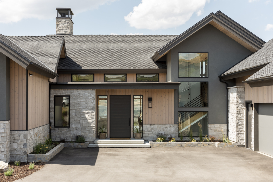 A Look at a Modern Mountain Farmhouse Design